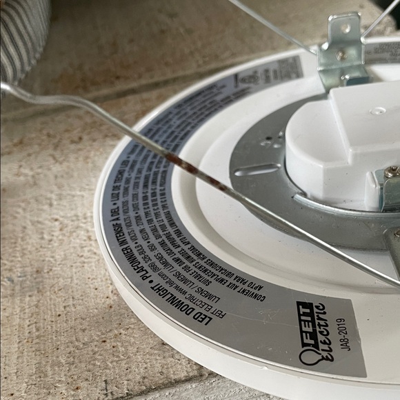 FEIT White LED Ceiling Light Set - Picture 9 of 9